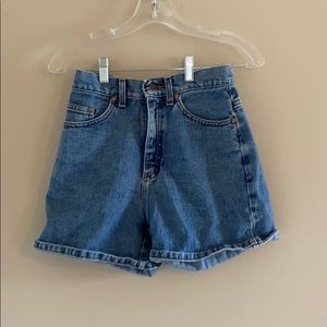 Perfect mom Jean shorts